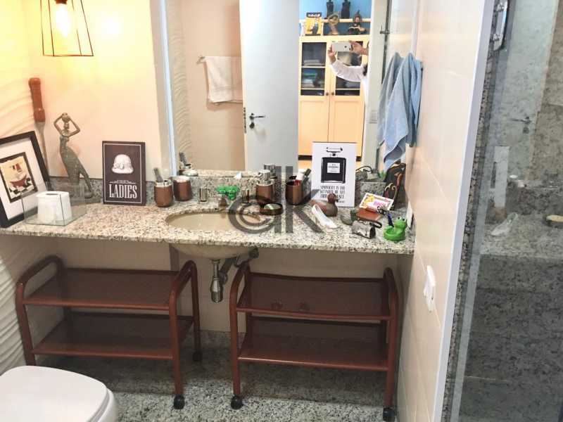 EDK VENDE - JARDIM OCEÂNICO - 5 QUARTOS (2 SUÍTES) - 3 VAGAS - BARRA DA TIJUCA - RJ