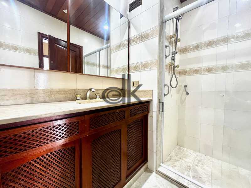 EDK VENDE - COPACABANA - COBERTURA DUPLEX FRONTAL MAR - RJ