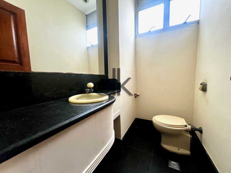 EDK VENDE - COPACABANA - COBERTURA DUPLEX FRONTAL MAR - RJ