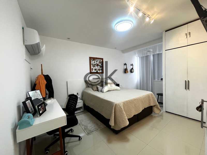 EDK VENDE - JARDIM OCEÂNICO - COBERTURA LINEAR - 4 QUARTOS (3 SUÍTES) - BARRA DA TIJUCA - RJ