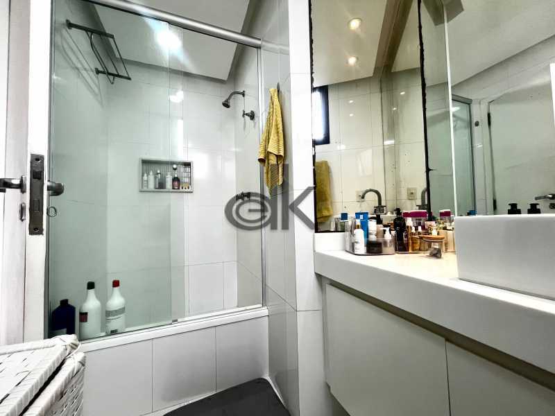 EDK VENDE -  CONDOMÍNIO MEDITERRÂNEO 3 QUARTOS + DEPENDÊNCIA - BARRA DA TIJUCA - RJ