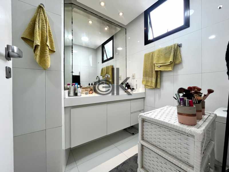 EDK VENDE -  CONDOMÍNIO MEDITERRÂNEO 3 QUARTOS + DEPENDÊNCIA - BARRA DA TIJUCA - RJ