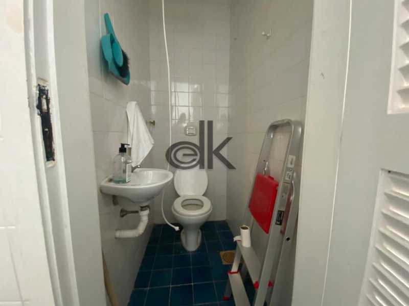 PRÓXIMA À PRAIA - EDK VENDE - APARTAMENTO 2 QUARTOS (1 SUÍTE) + DEPENDÊNCIA - JARDIM OCEÂNICO - BARRA DA TIJUCA - RJ - 1172