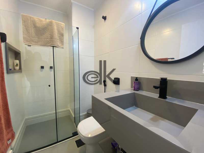 PRÓXIMA À PRAIA - EDK VENDE - APARTAMENTO 2 QUARTOS (1 SUÍTE) + DEPENDÊNCIA - JARDIM OCEÂNICO - BARRA DA TIJUCA - RJ - 1172