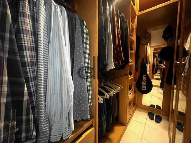 EDK VENDE -  COBERTURA DUPLEX EM CONDOMÍNIO POSTO 3 - BARRA DA TIJUCA - RJ