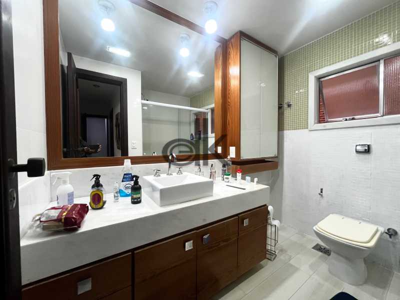 PRÓXIMA À PRAIA - EDK VENDE - JARDIM OCEÂNICO - 3 QUARTOS (1 SUÍTE) + DEPENDÊNCIA - BARRA DA TIJUCA - RJ - 1185