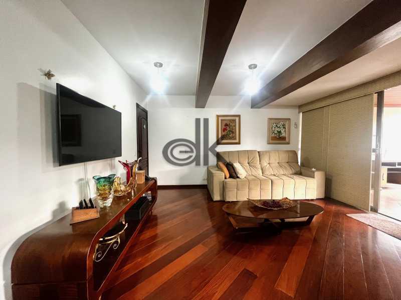 PRÓXIMA À PRAIA - EDK VENDE - JARDIM OCEÂNICO - 3 QUARTOS (1 SUÍTE) + DEPENDÊNCIA - BARRA DA TIJUCA - RJ - 1185