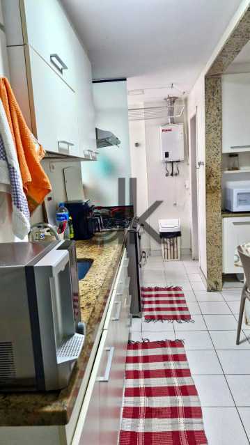 PRÓXIMA À PRAIA - EDK VENDE - JARDIM OCEÂNICO - 4 QUARTOS TRANSFORMADOS EM 3 SUÍTES - BARRA DA TIJUCA - RJ - 1188
