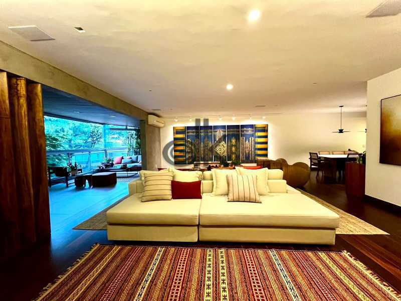 Ótima localização - EDK VENDE - JARDIM OCEÂNICO - MARAVILHOSO - 245M² - 3 SUÍTES - BARRA DA TIJUCA - RJ - 1192