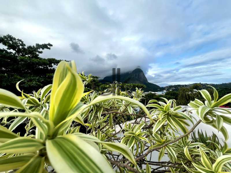 EDK VENDE - JARDIM OCEÂNICO - COBERTURA DUPLEX 4 SUÍTES - BARRA DA TIJUCA - RJ