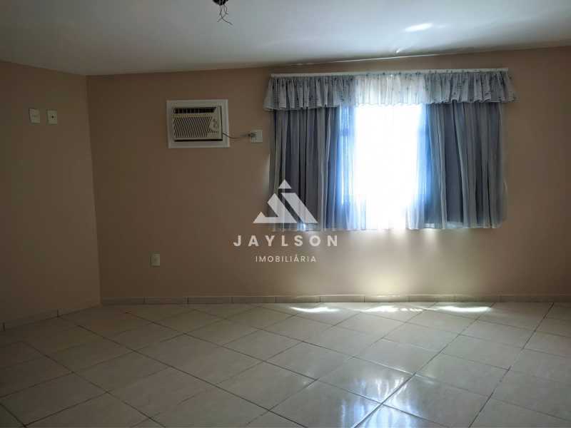 Apartamento Duplex em Colégio