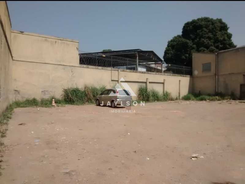 Terreno Comercial em Parada de Lucas