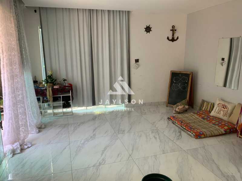 Casa em Pilares