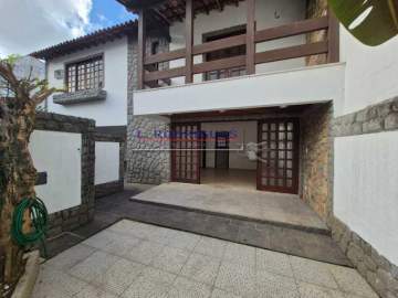 Casa de Condomínio com 3 quartos, sendo 1 suíte, 250m², À Venda na Taquara - FGCN30051