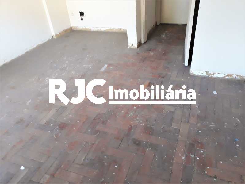 Conheça FOTO 8 do imóvel - Apartamento 3 quartos à venda Tijuca, Rio de Janeiro - R$ 400.000 - MBAP33151 - 8 FOTO 8 - 8