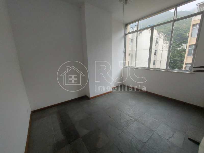 Conheça 02 do imóvel - Apartamento à venda Rua Conde de Bonfim, Tijuca, Rio de Janeiro - R$ 450.000 - MBAP34428 - 2 02 - 2