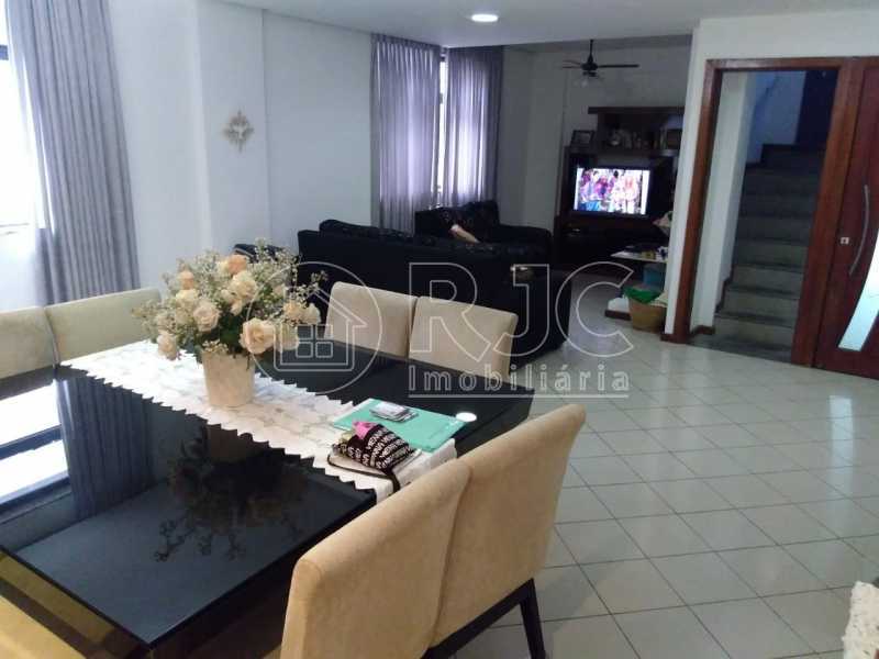 Conheça foto3 do imóvel - Casa em Condomínio à venda Rua Bom Pastor, Tijuca, Rio de Janeiro - R$ 960.000 - MBCN40028 - 3 foto3 - 3