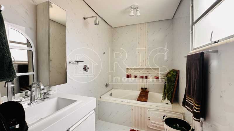 Conheça 12 do imóvel - Apartamento à venda Rua Homem de Melo, Tijuca, Rio de Janeiro - R$ 1.750.000 - MBAP50059 - 13 12 - 13