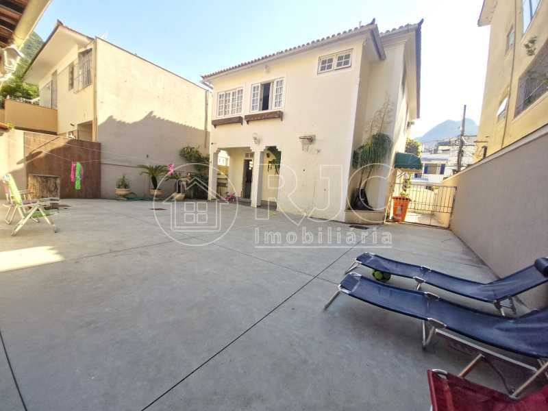 Conheça 26 do imóvel - Casa à venda Rua Livreiro Francisco Alves, Tijuca, Rio de Janeiro - R$ 830.000 - MBCA30336 - 26 26 - 26