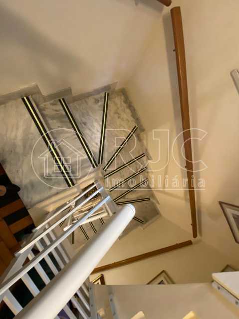 Conheça 14 do imóvel - Casa à venda Rua Carvalho Alvim, Tijuca, Rio de Janeiro - R$ 980.000 - MBCA40297 - 14 14 - 14