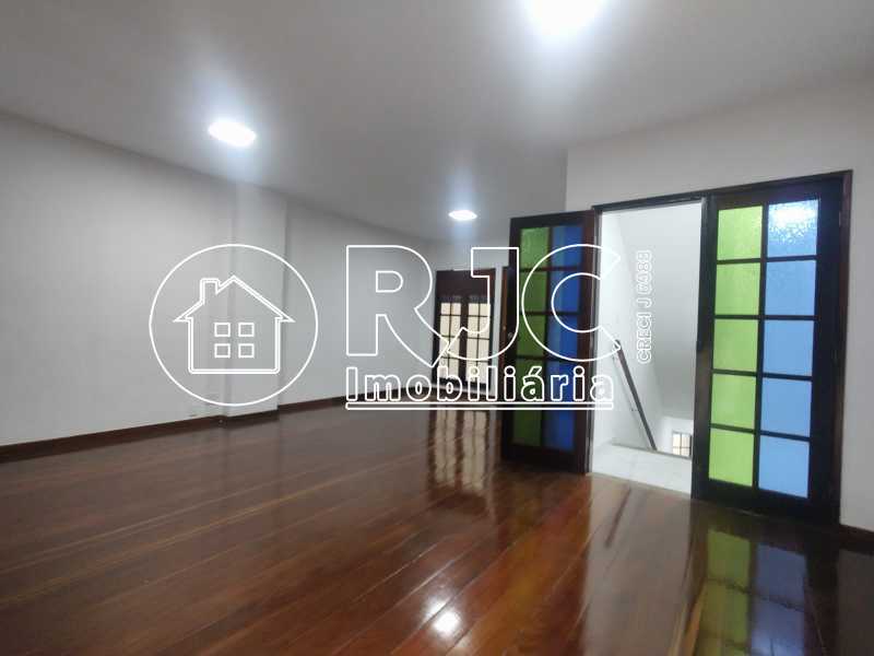 Conheça 02. do imóvel - Casa à venda Rua Silva Guimarães, Tijuca, Rio de Janeiro - R$ 1.300.000 - MBCA70016 - 2 02. - 2