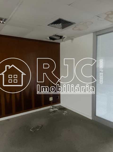 Conheça WhatsApp Image 2026-08-12 at 1 do imóvel - Sala Comercial 255m² à venda Rua Haddock Lobo, Tijuca, Rio de Janeiro - R$ 990.000 - MBSL00462 - 15 WhatsApp Image 2026-08-12 at 1 - 15