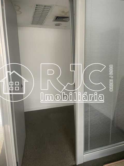 Conheça WhatsApp Image 2026-08-12 at 1 do imóvel - Sala Comercial 255m² à venda Rua Haddock Lobo, Tijuca, Rio de Janeiro - R$ 990.000 - MBSL00462 - 25 WhatsApp Image 2026-08-12 at 1 - 25