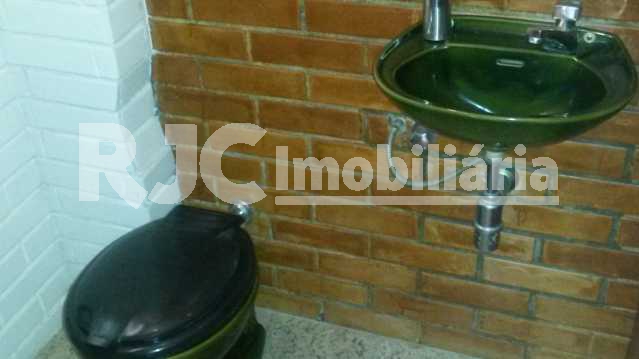 Conheça LAVABO do imóvel - Casa à venda Rua Monsenhor Battistoni, Tijuca, Rio de Janeiro - R$ 1.400.000 - MBCA50008 - 4 LAVABO - 4