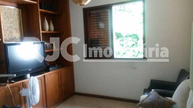 Conheça SALA TV do imóvel - Casa à venda Rua Monsenhor Battistoni, Tijuca, Rio de Janeiro - R$ 1.400.000 - MBCA50008 - 8 SALA TV - 8