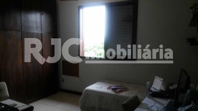 Conheça QTO 3 do imóvel - Casa à venda Rua Monsenhor Battistoni, Tijuca, Rio de Janeiro - R$ 1.400.000 - MBCA50008 - 15 QTO 3 - 15