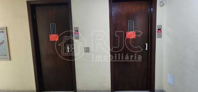 Conheça 26 Copy do imóvel - Apartamento 3 quartos à venda Tijuca, Rio de Janeiro - R$ 420.000 - MBAP32378 - 26 26 Copy - 26